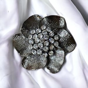 Vintage rhinestone flower adjustable ring